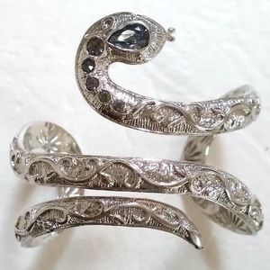 Large serpent cuff 3"